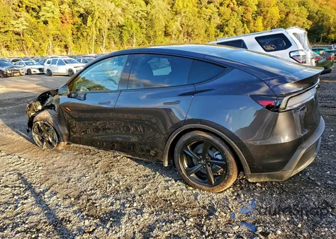 2026 Tesla Model Y from USA, damaged, VIN 7SAYGDED0TA438430